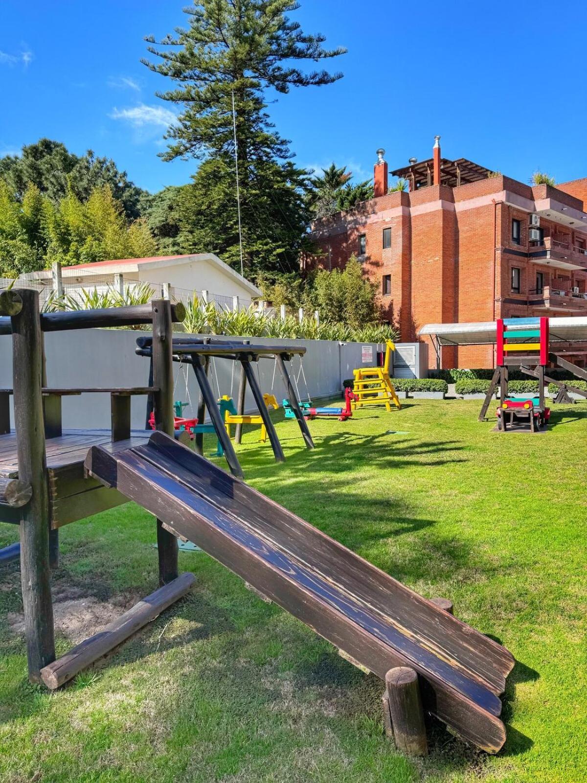 Apartamentos Torre Tressesenta Punta del Este Ngoại thất bức ảnh